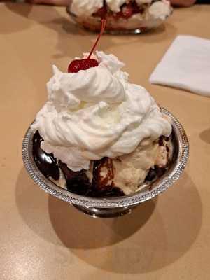 Newport Creamery Restaurant