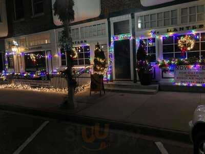 Lantern Of Lake Forest