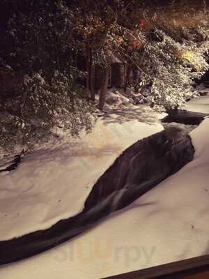 Mistral's At Toll Gate