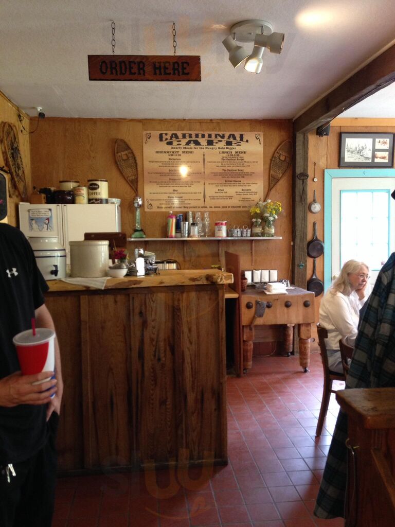 Cardinal Cafe