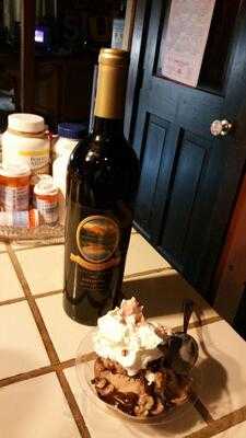 Sweet Carolines Ice Cream