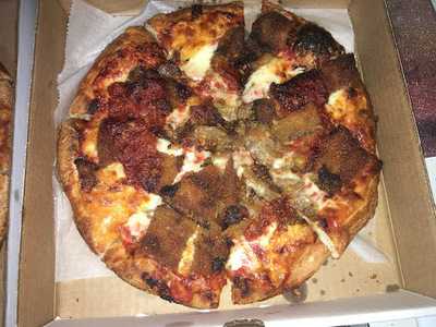 Filippou's Twisted Pizza