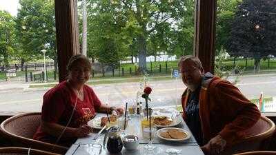 Freighters Restaurant