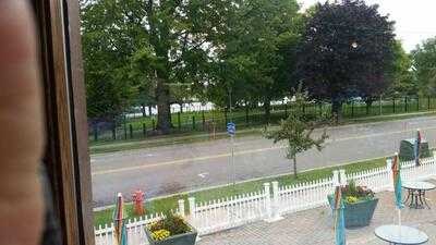 Freighters Restaurant