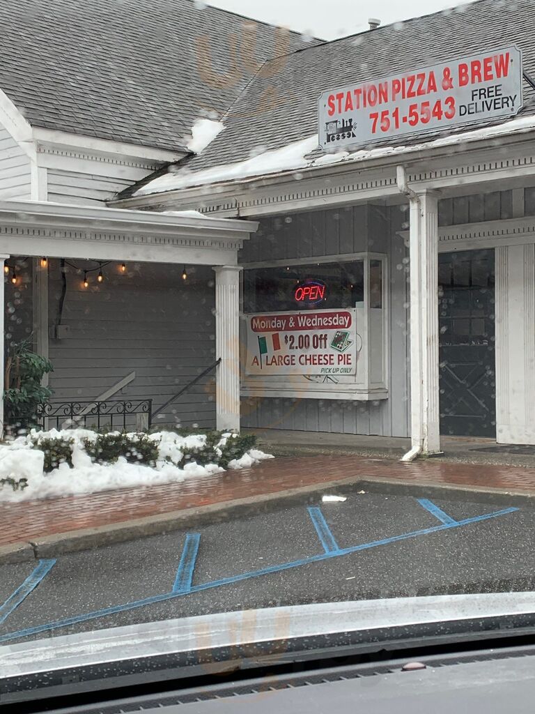 Station Pizza & Brew