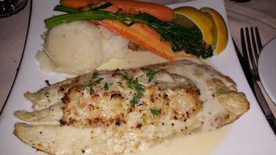 Cliffside Waterfront Restaurant And Fairway Bar