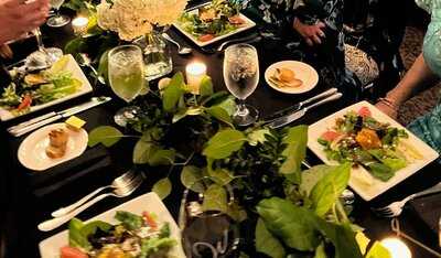 Wolfgang's Restaurant & Wine Bistro