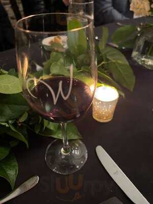 Wolfgang's Restaurant & Wine Bistro