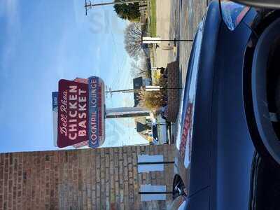 Dell Rhea’s Chicken Basket