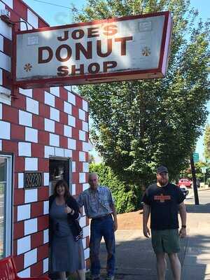 Joe's Donut Shop