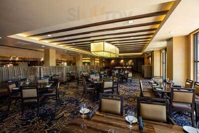 Lone Wolf Restaurant And Lounge