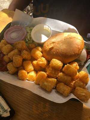 Bridgetender Tavern And Grill