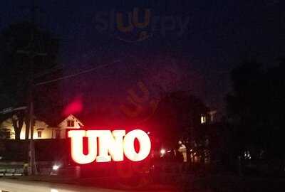 Uno Pizzeria & Grill