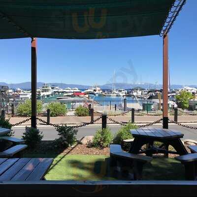 Moe's Original Bar B Que