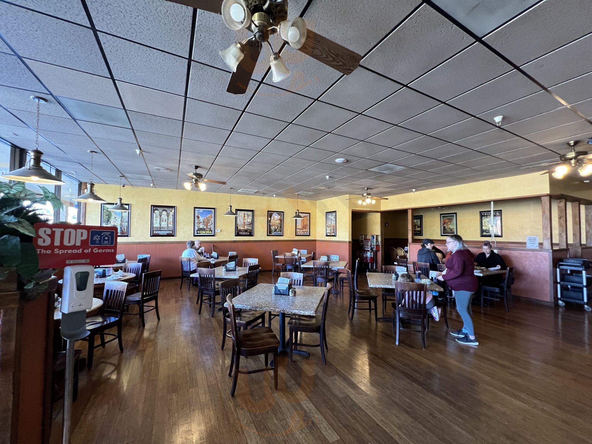 Paisano's Pizzeria