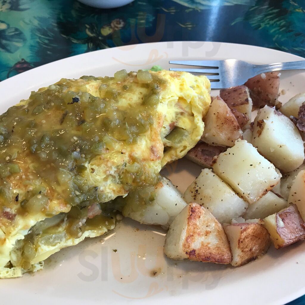 Lili's Beachside Restaurant