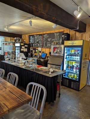 Brady's Brats And Burgers