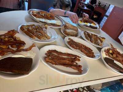 The Sunryser Restaurant & Deli