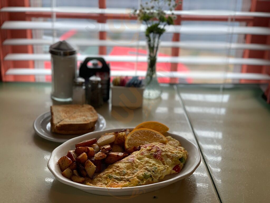 The Sunryser Restaurant & Deli