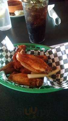 Sorellee's Pizza Pub & Ice Cream Parlor