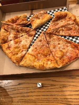 Sorellee's Pizza Pub & Ice Cream Parlor