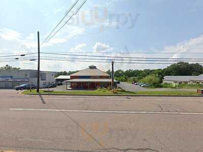 Sorellee's Pizza Pub & Ice Cream Parlor