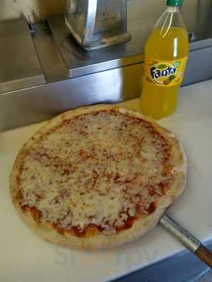 El Tri Color Pizzeria & Mexican Food