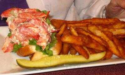 Courthouse Bar & Grille