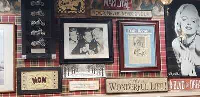 Marilyn's Cafe
