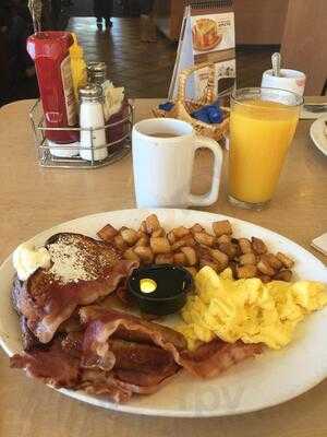 Coco's Bakery Restaurant