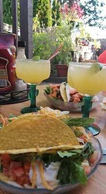 Cj's And Brittany's Sports Bar & Restaurant