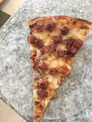 Bella Pizza Deli Gourmet