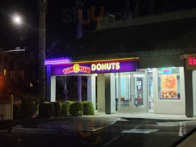 Yum Yum Donuts