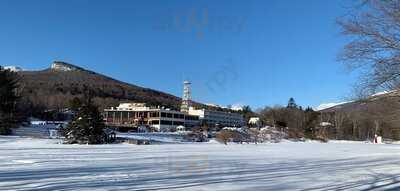 The Profile Room At The Indian Head Resort