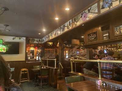 Lamplighter Restaurant & Pub