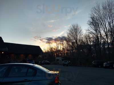 Lamplighter Restaurant & Pub