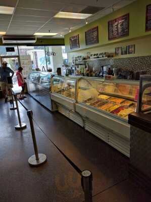 Kiwi International Delights