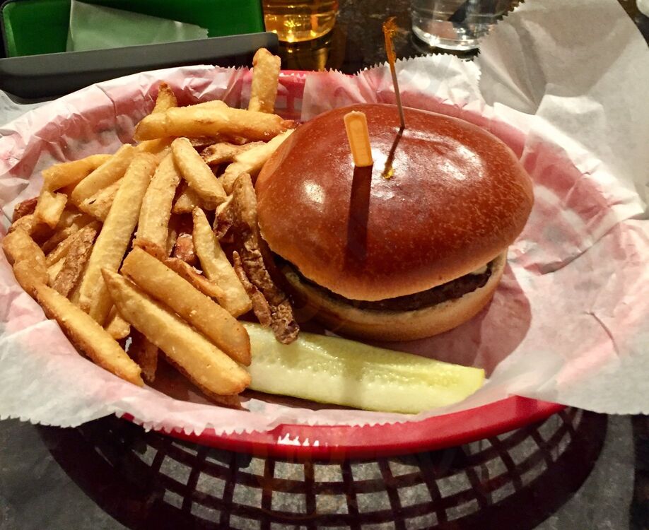 Roadies Restaurant And Bar