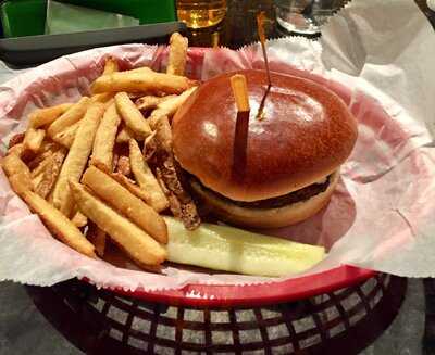 Roadies Restaurant And Bar