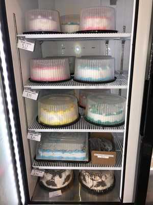 Yocrave Frozen Yogurt Shop