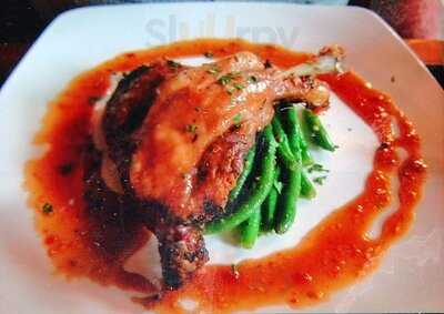 Bully's Restaurant & Pub