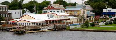 Icehouse Waterfront Restaurant