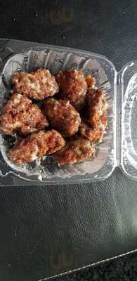 L I Wings-n-things