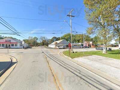 Wagon Wheel Bar And Restaurant