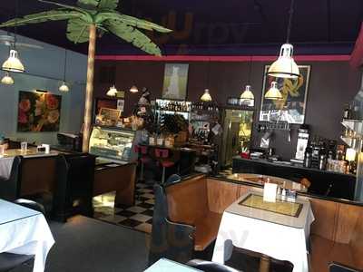 Cravings Bakery And Restaurant