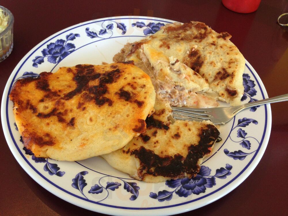 La Salvadorena Restaurant