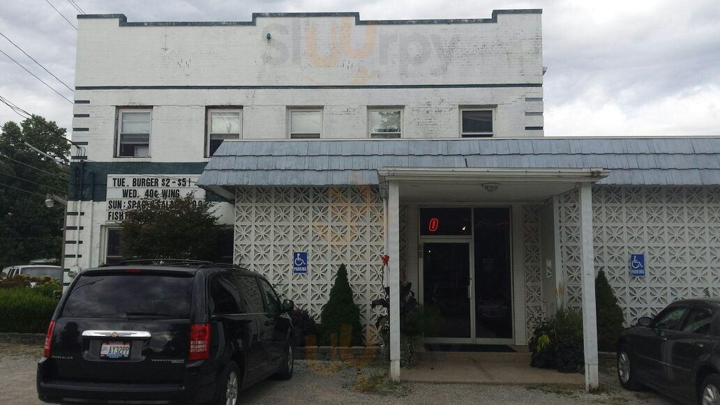 Cebars Madison Tavern