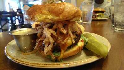 Red Allen's Bar & Grill