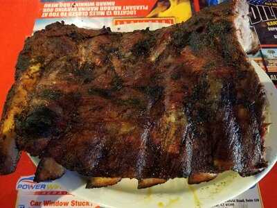 Dillon's Kc Bbq At Wildlife World Zoo