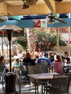 Dillon's Kc Bbq At Wildlife World Zoo